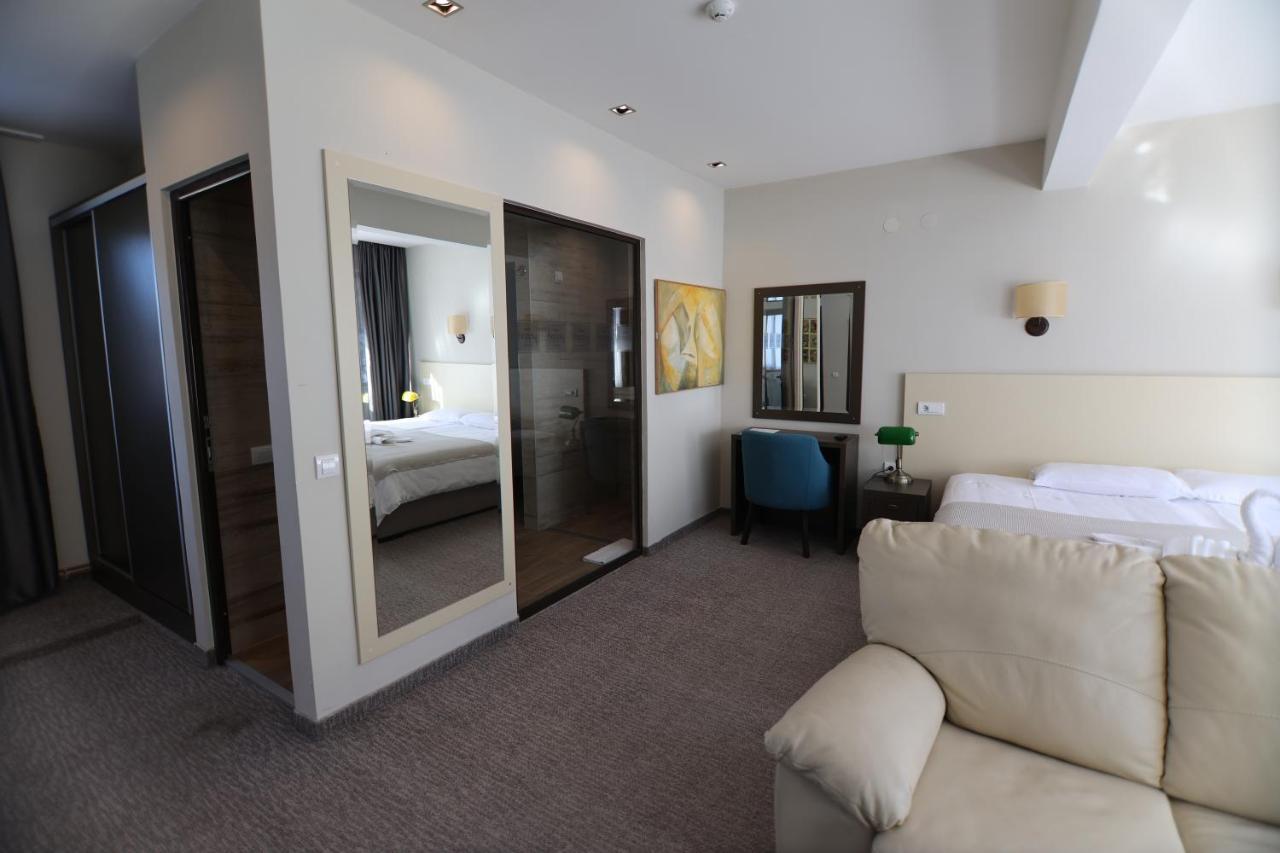 Hotel Happy Димитровград Экстерьер фото