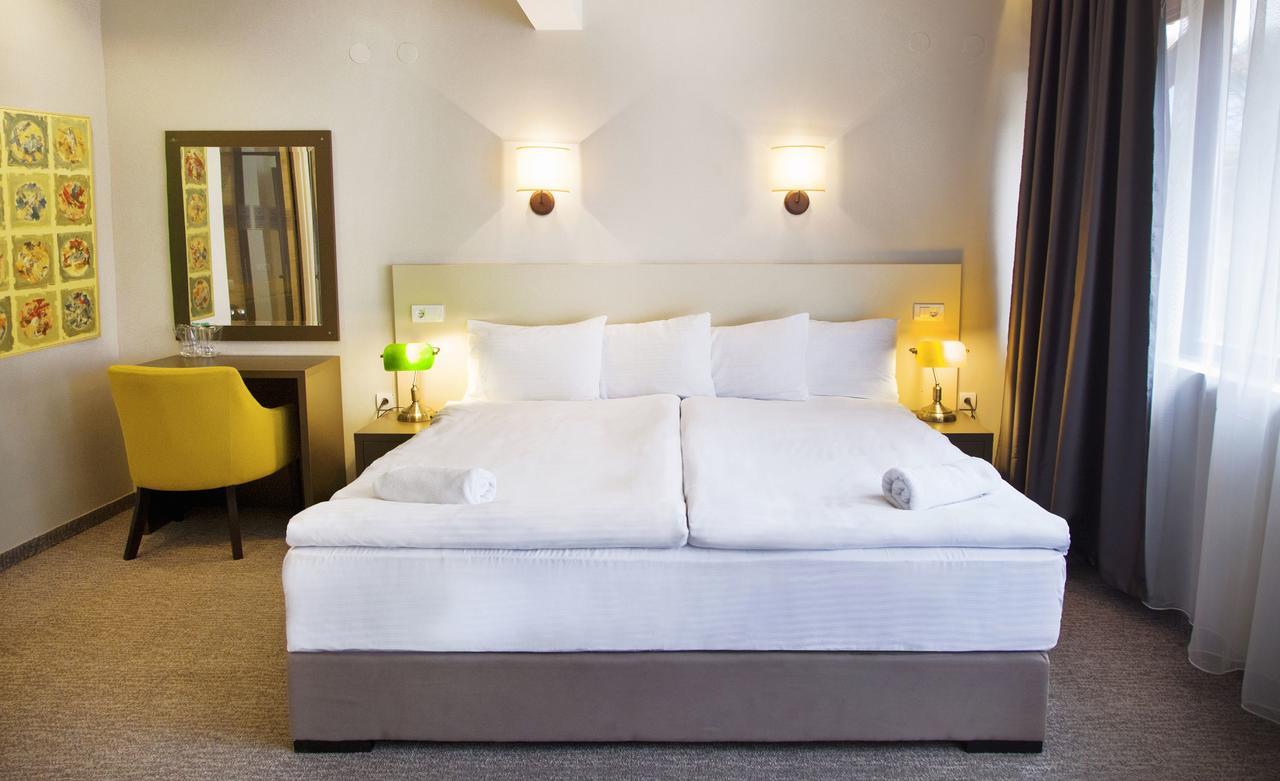 Hotel Happy Димитровград Экстерьер фото